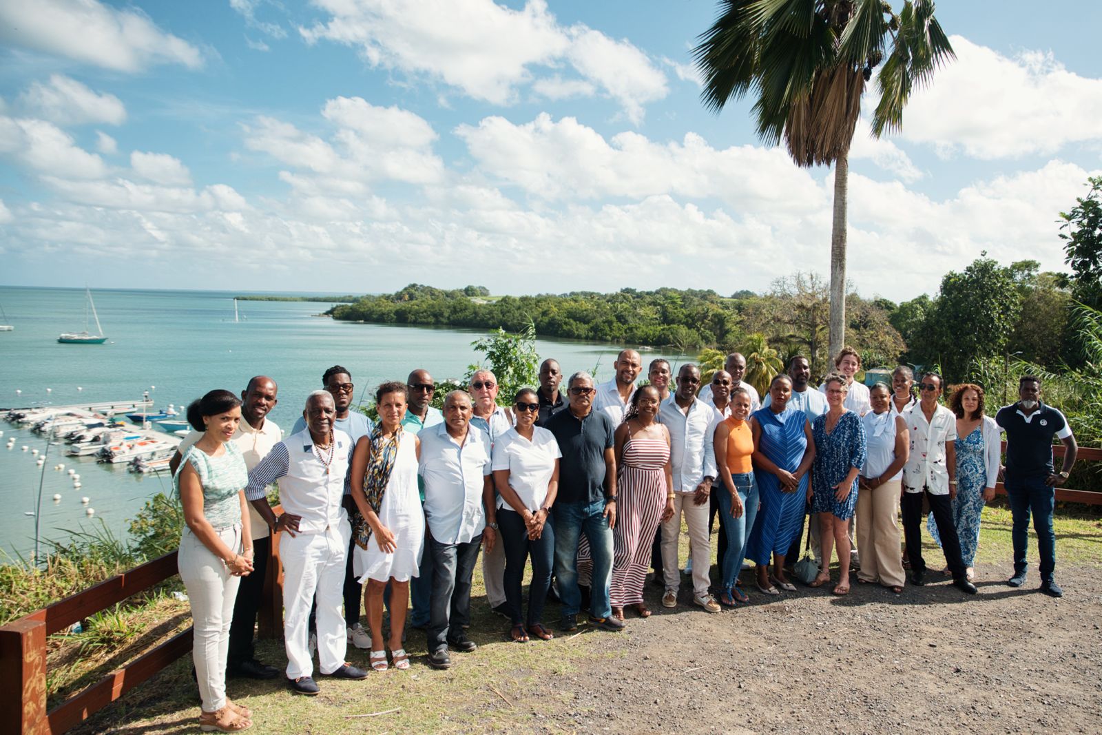 L'équipe Osons le changement ensemble réunie à Baie-Mahault